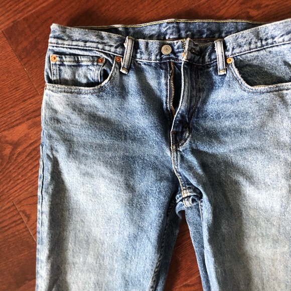 Levi’s 90s Distressed Jeans - Picture 3 of 6